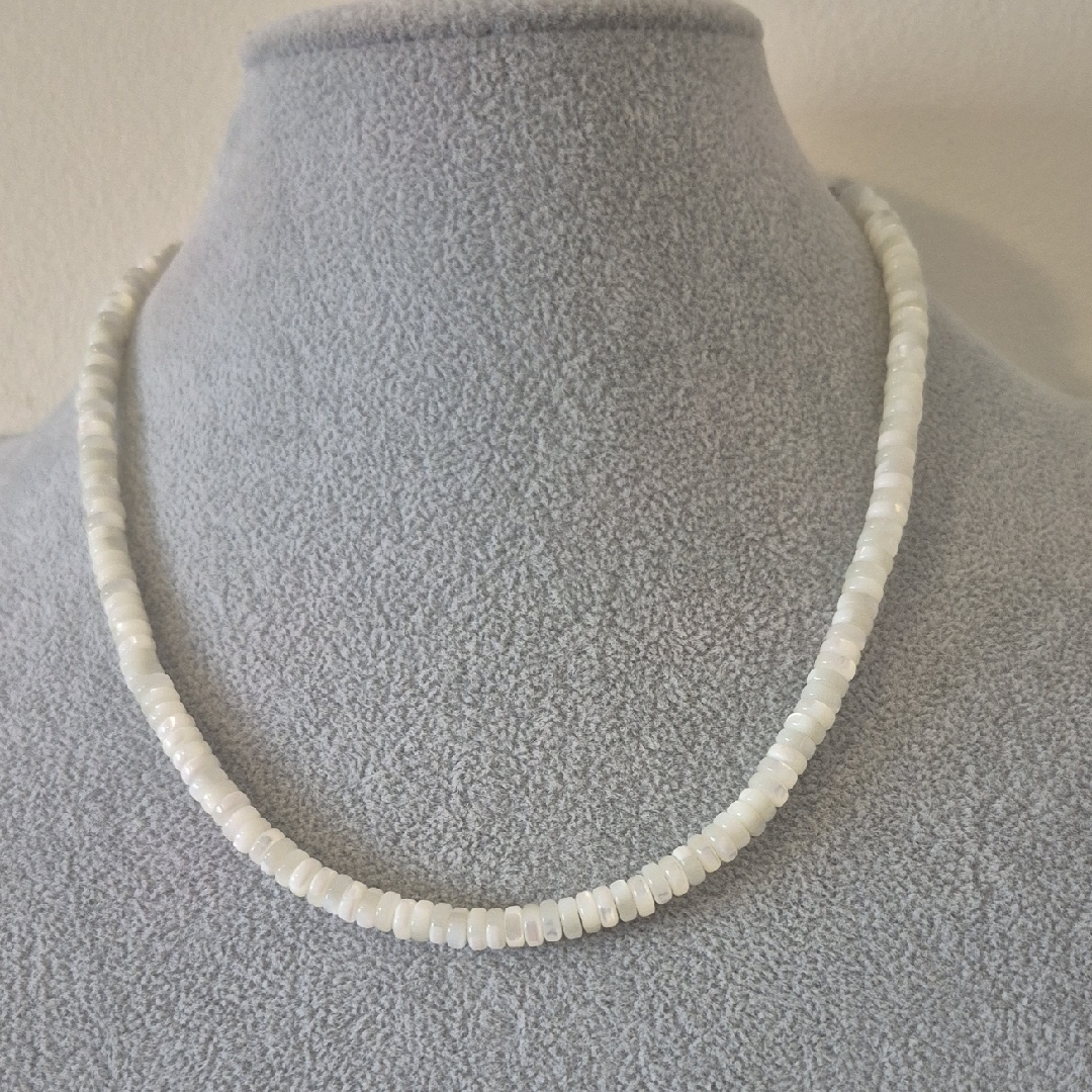 Natural White Mother Of Pearl 3 Piece Jewelry SetNecklace Braclet Earrings 32$